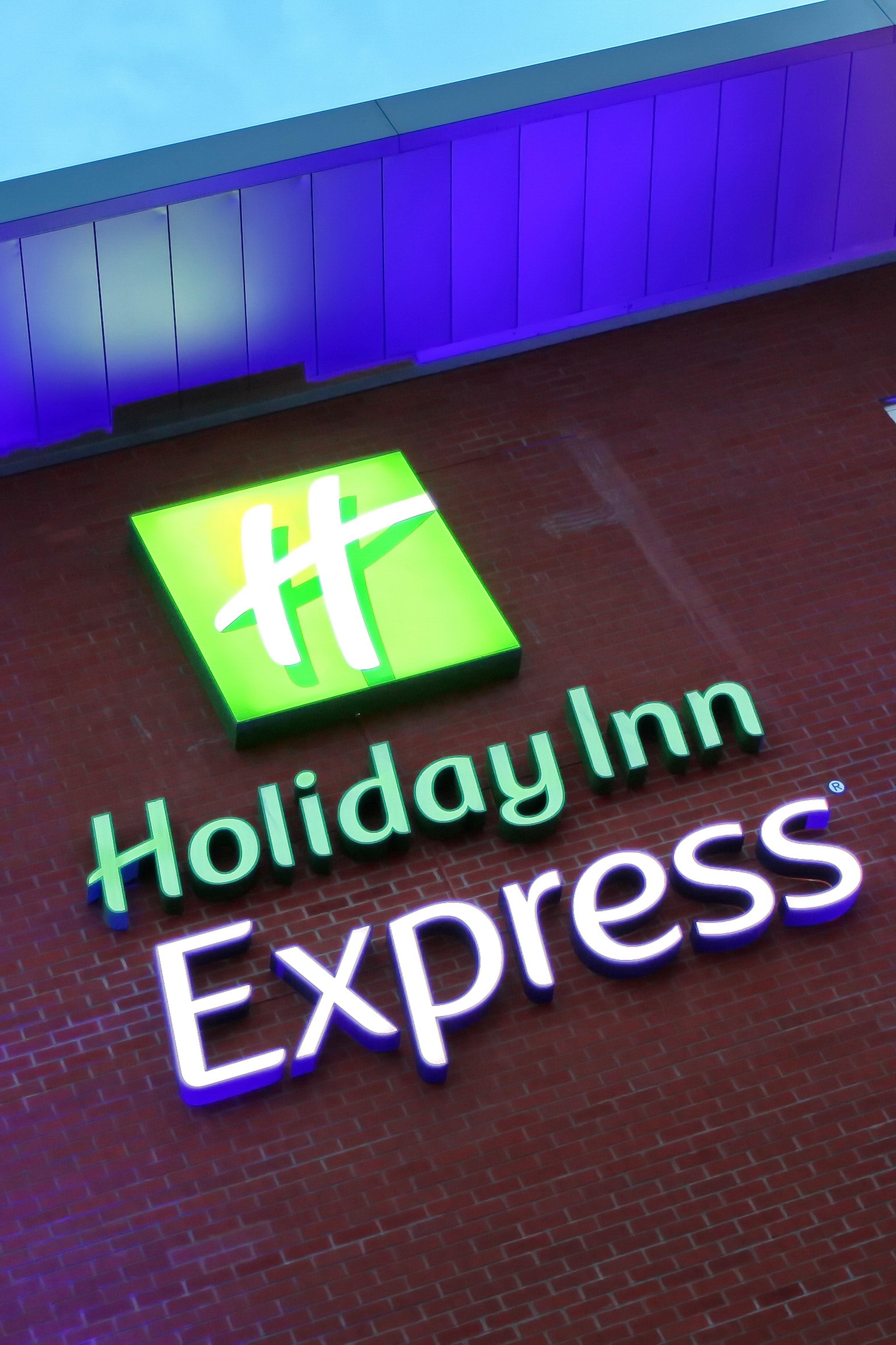 Holiday Inn Express Birmingham Redditch, An Ihg Hotel Exterior photo